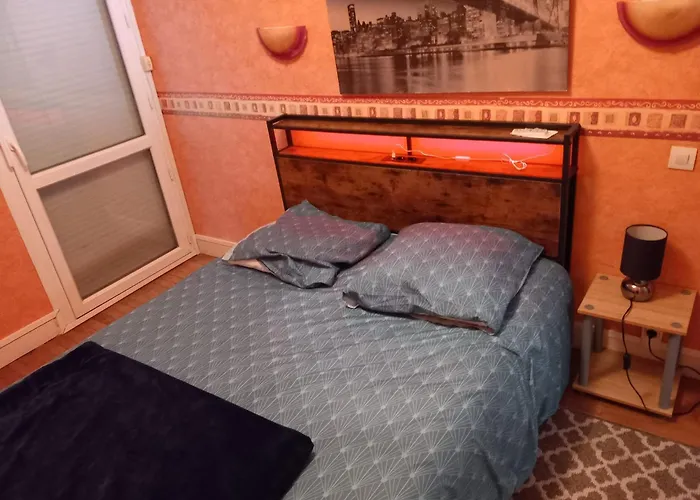 Cap Sud - 53M2- Vue Pyrenees- Hypercentre-Wifi Fibre -Nouvelle Literie