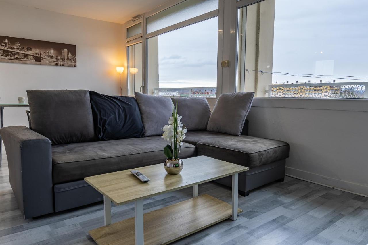 Apartment Cap Sud - 53m2- Vue Pyrenees- Hypercentre-wifi Fibre -nouvelle Literie *