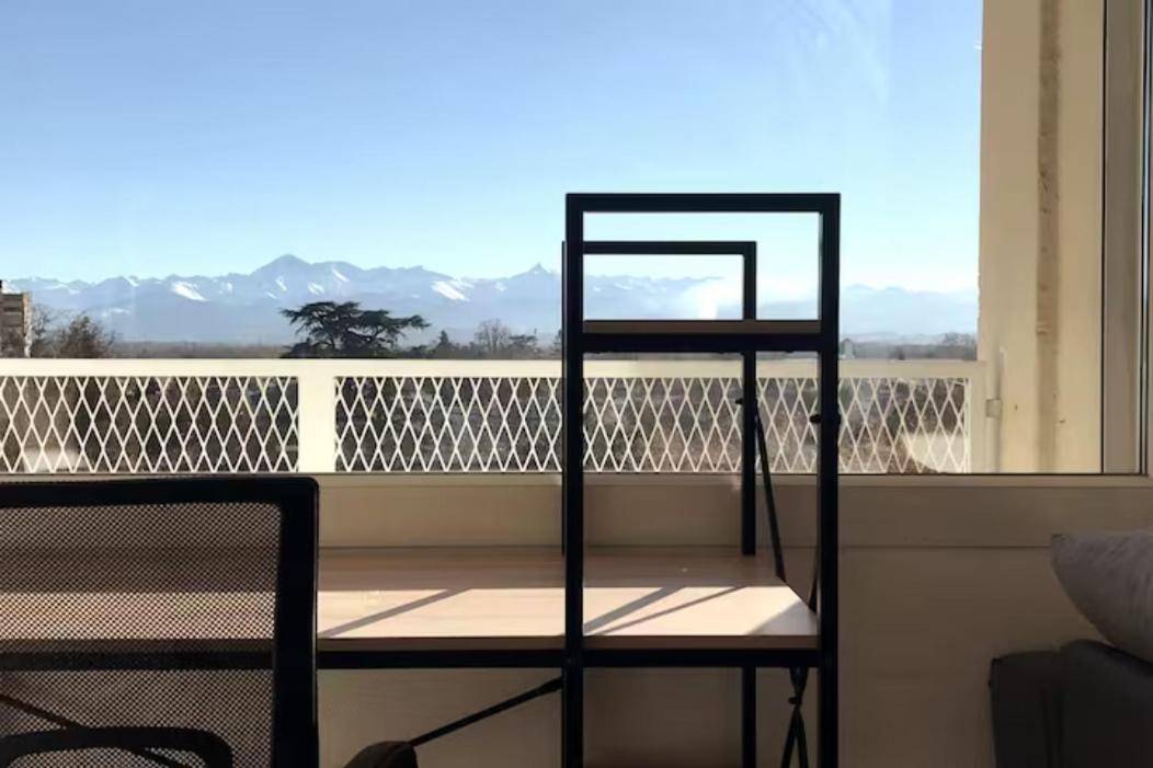 Cap Sud - 53m2- Vue Pyrenees- Hypercentre-wifi Fibre -nouvelle Literie Apartment