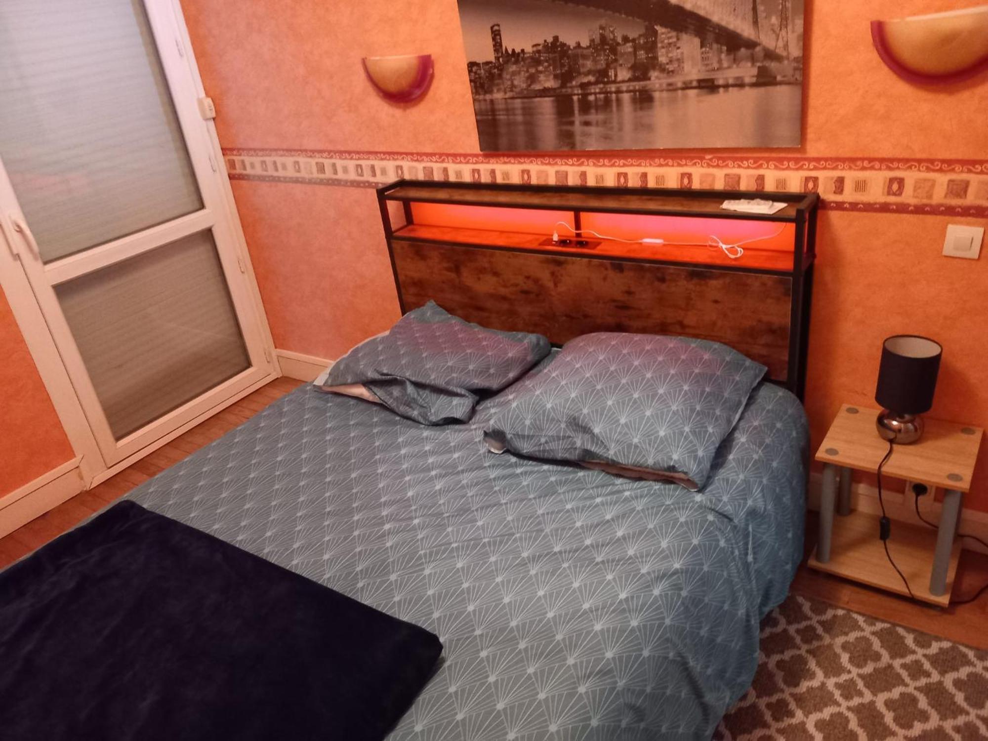 Cap Sud - 53m2- Vue Pyrenees- Hypercentre-wifi Fibre -nouvelle Literie Apartment Tarbes