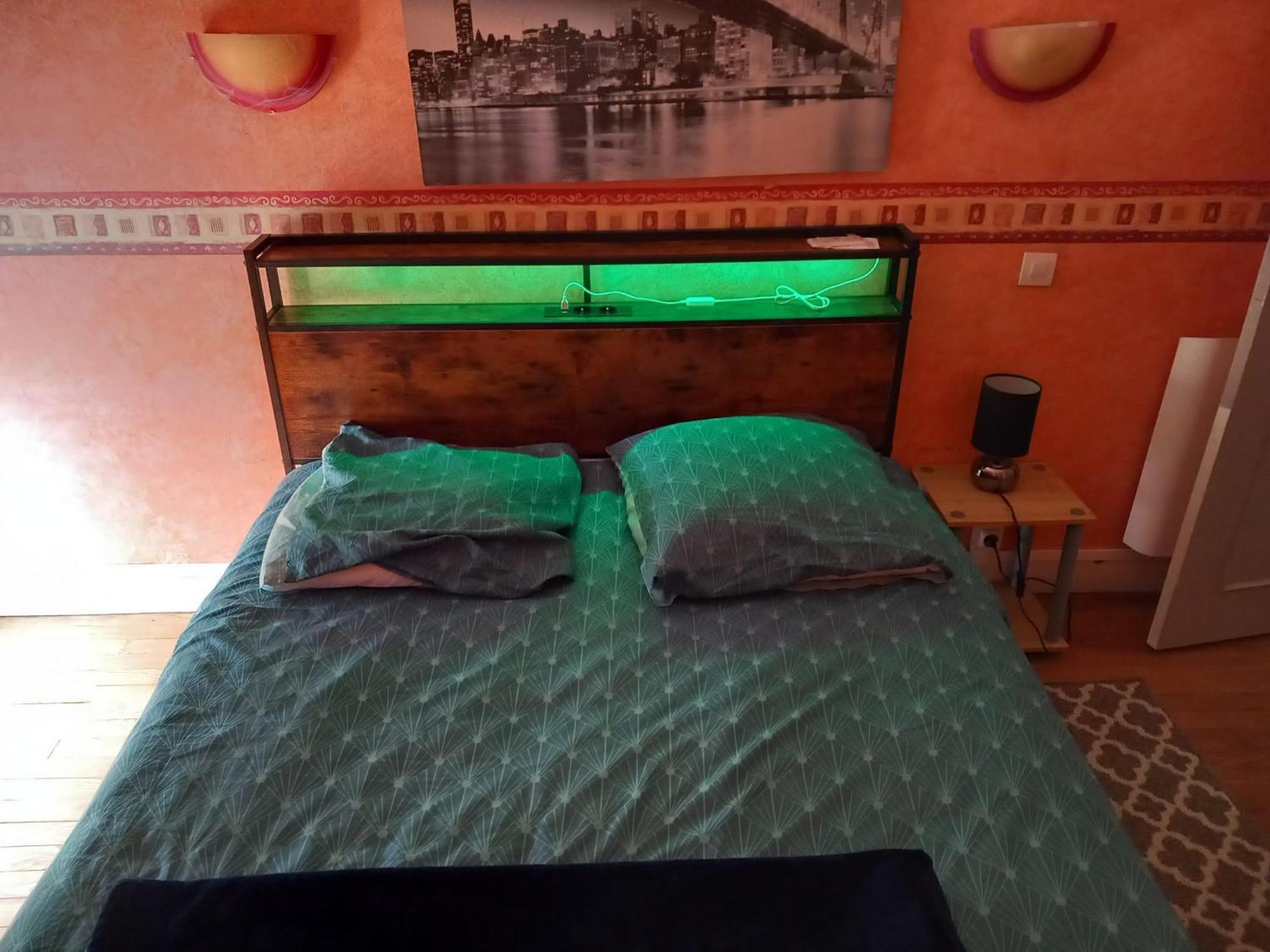 Cap Sud - 53m2- Vue Pyrenees- Hypercentre-wifi Fibre -nouvelle Literie Tarbes